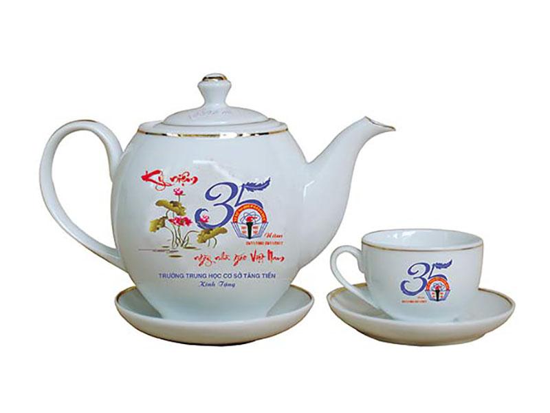 Bộ ấm trà in logo Bát Tràng dáng Minh Long in hình 20/11